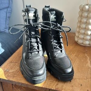 Sorel Womens Brex Boot NWT Ankle Boots Size 8